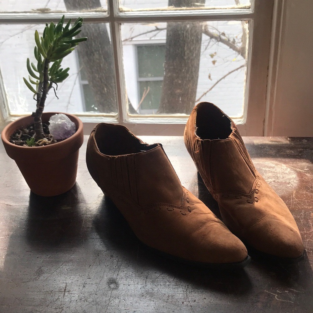 Vintage brown booties